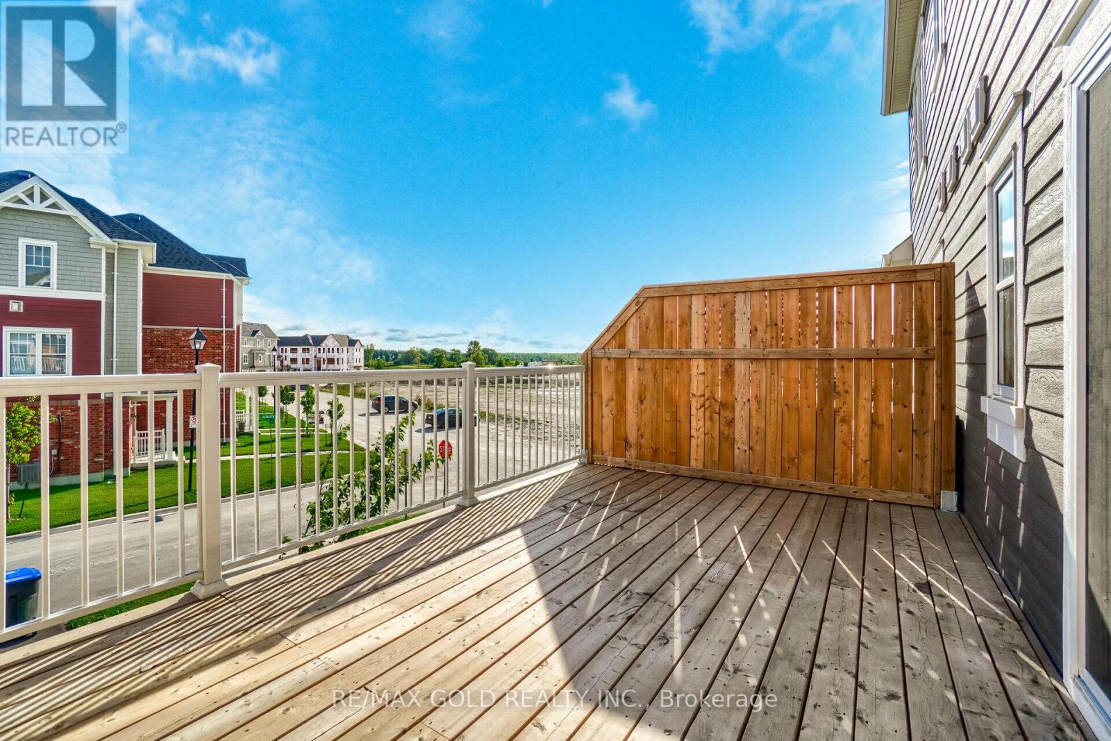 152 Village Gate Drive, Wasaga Beach, Ontario  L9Z 0J7 - Photo 10 - S12718150