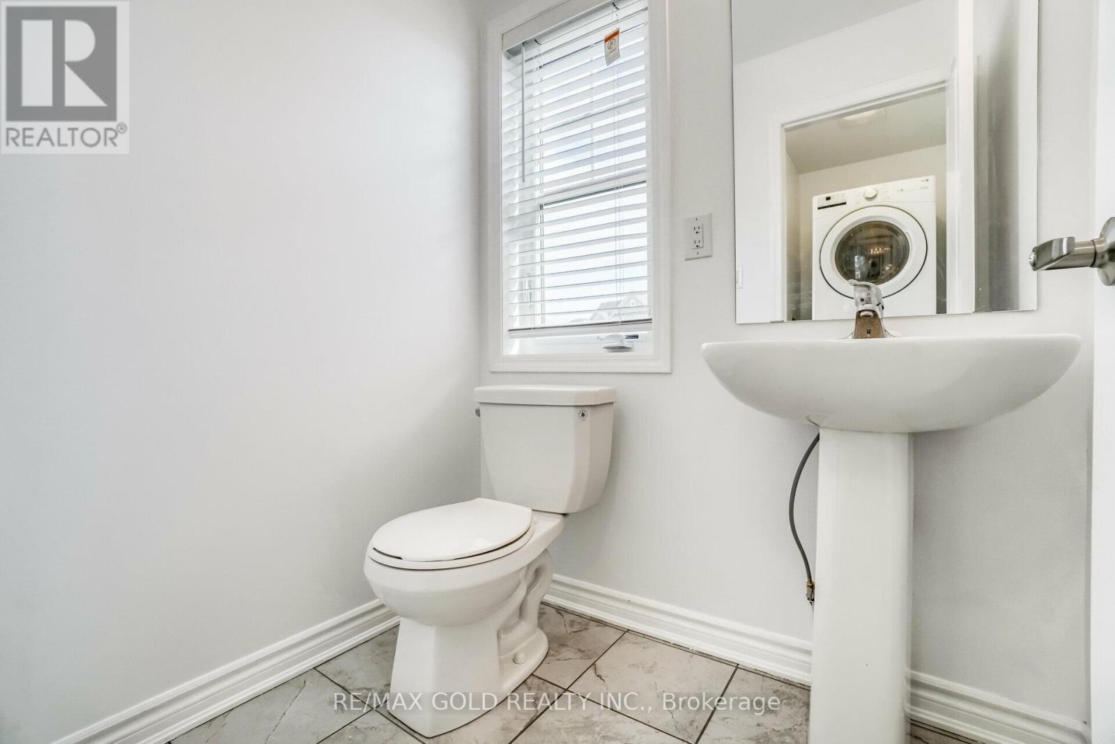 152 Village Gate Drive, Wasaga Beach, Ontario  L9Z 0J7 - Photo 11 - S12718150