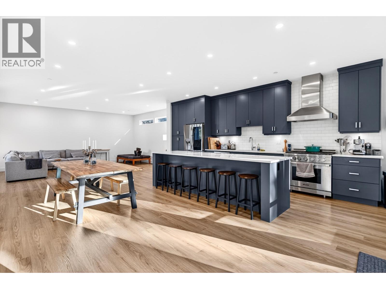 24025 Fern Crescent, Maple Ridge, British Columbia  V4R 2S1 - Photo 8 - R3081819