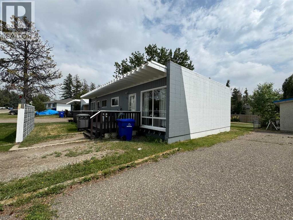 227 53 Avenue E, Claresholm, Alberta  T0L 0Z0 - Photo 10 - A2276332