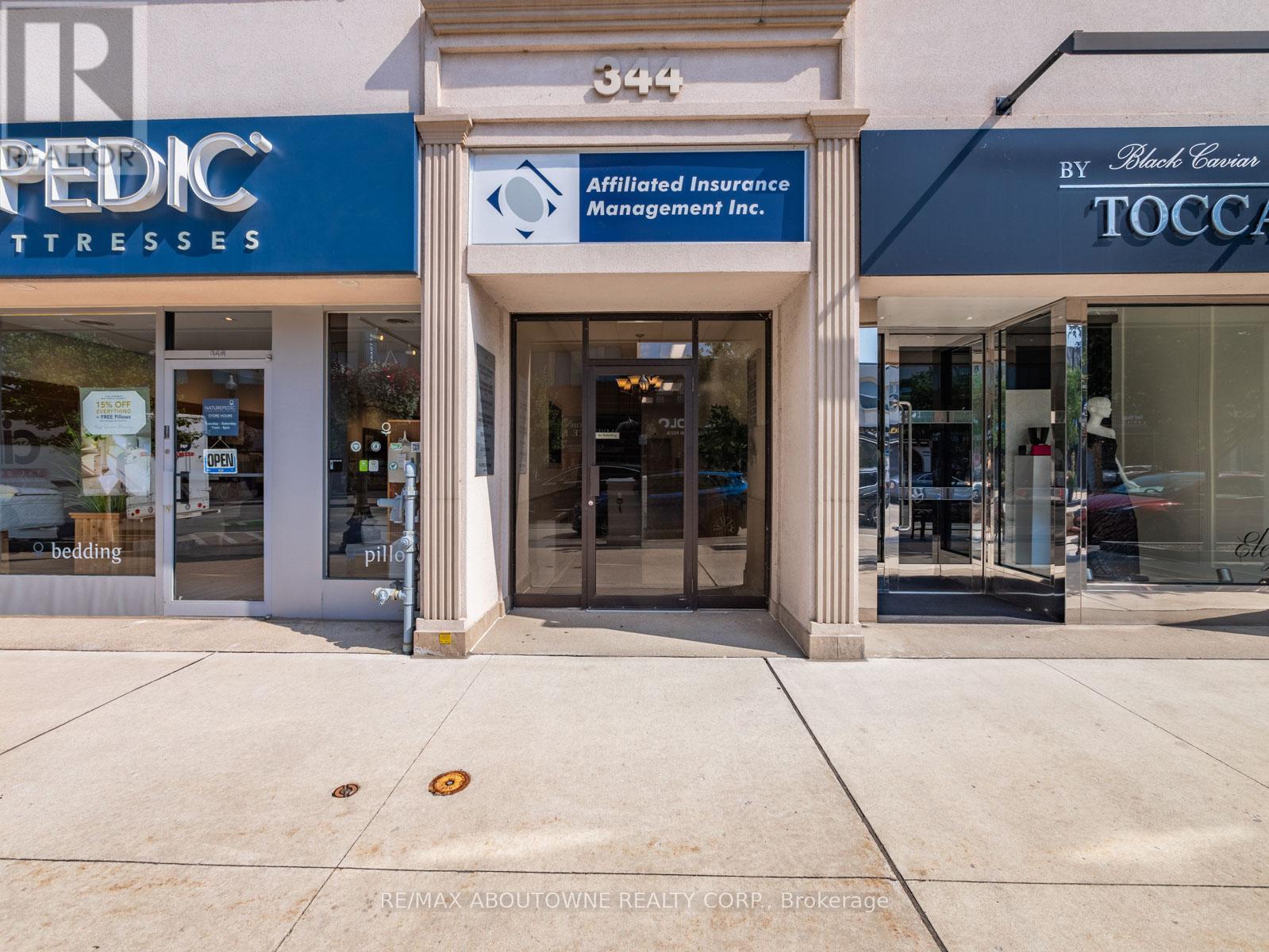 344c - 344 Lakeshore Road E, Oakville, Ontario  L6J 1J6 - Photo 2 - W12718074