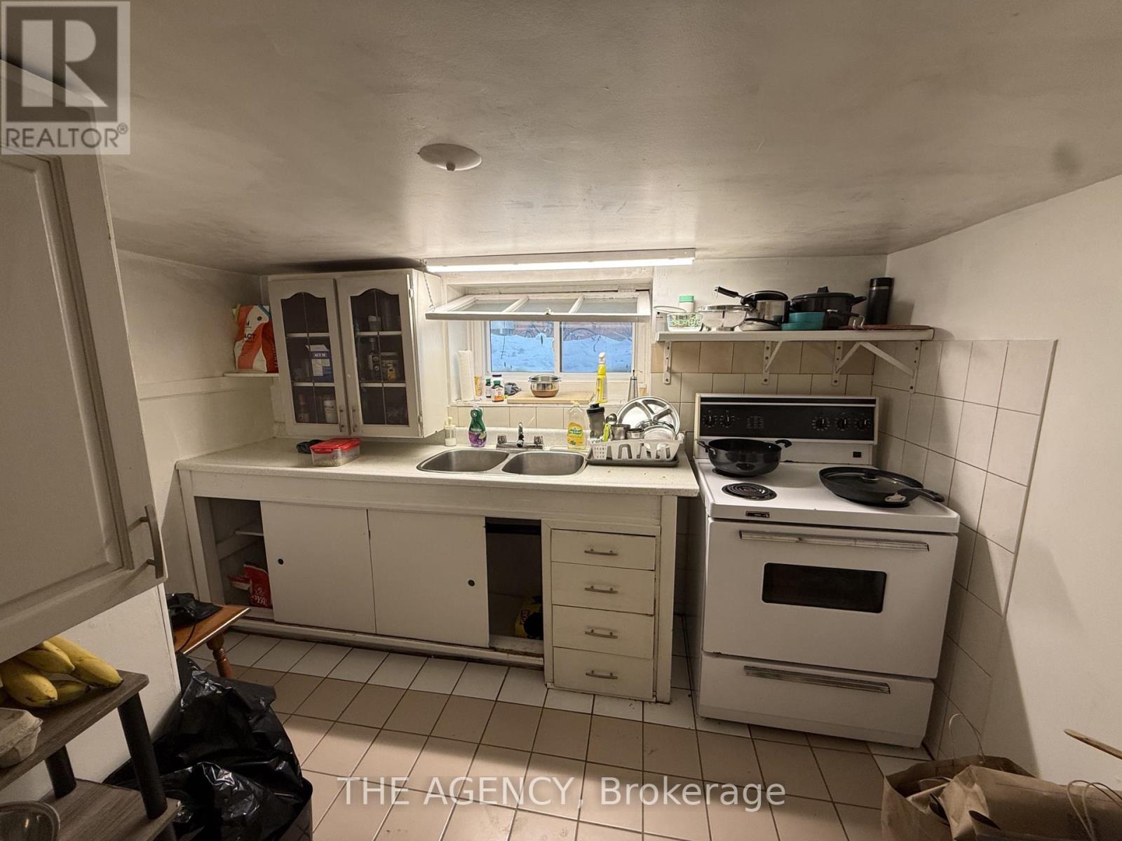 Basement - 43 Indian Road Crescent, Toronto, Ontario  N6P 2E9 - Photo 4 - W12718094