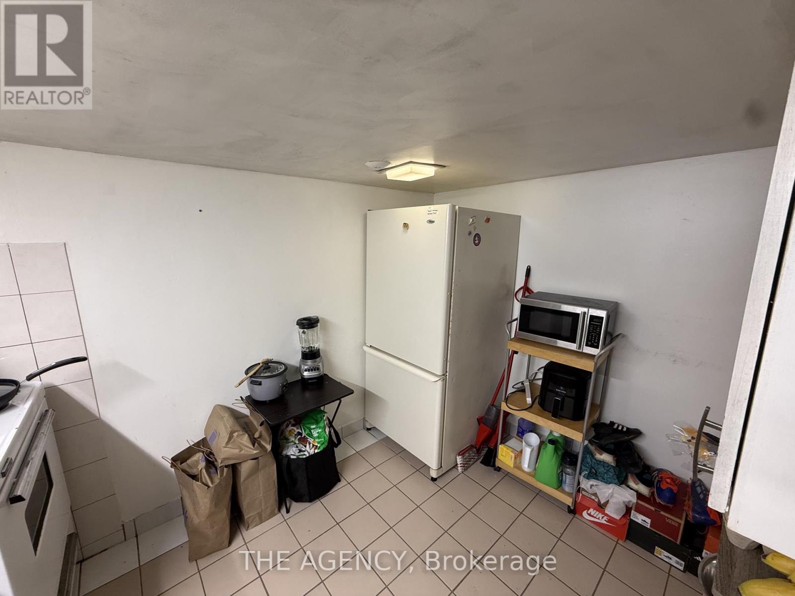 Basement - 43 Indian Road Crescent, Toronto, Ontario  N6P 2E9 - Photo 5 - W12718094