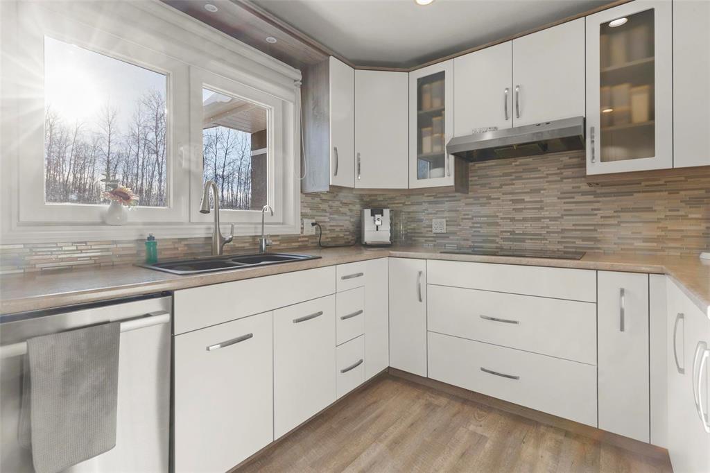 31 Hayleys Drive, La Broquerie, Manitoba  R0A 0W0 - Photo 5 - 202601306