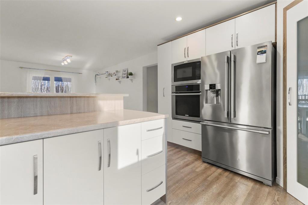 31 Hayleys Drive, La Broquerie, Manitoba  R0A 0W0 - Photo 7 - 202601306