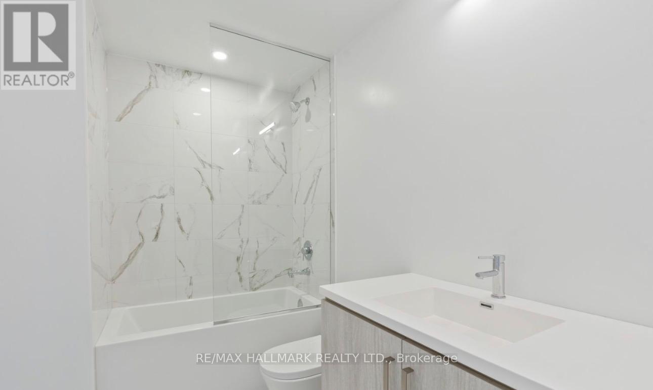 820 - 60 Honeycrisp Crescent, Vaughan, Ontario  L4K 0N5 - Photo 16 - N12717506