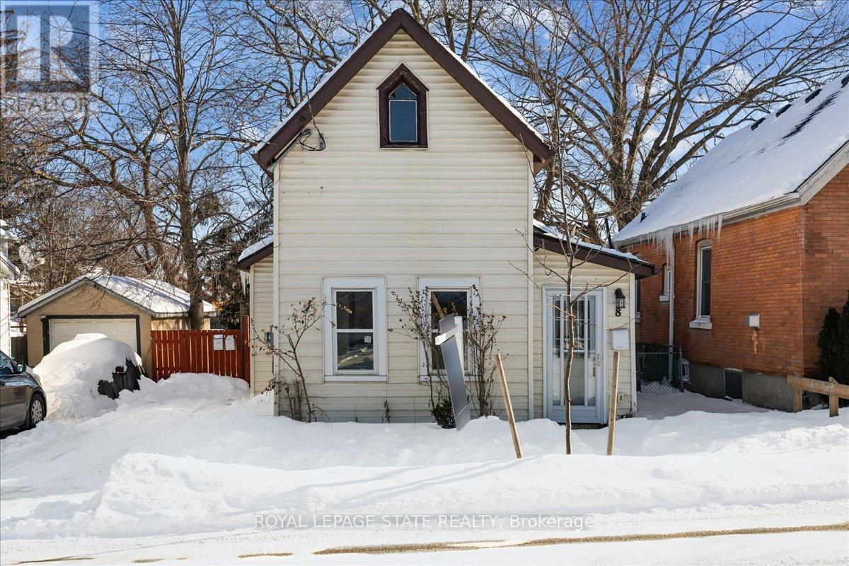 8 Tasker Street, St. Catharines, Ontario  L2R 3Z8 - Photo 1 - X12718138