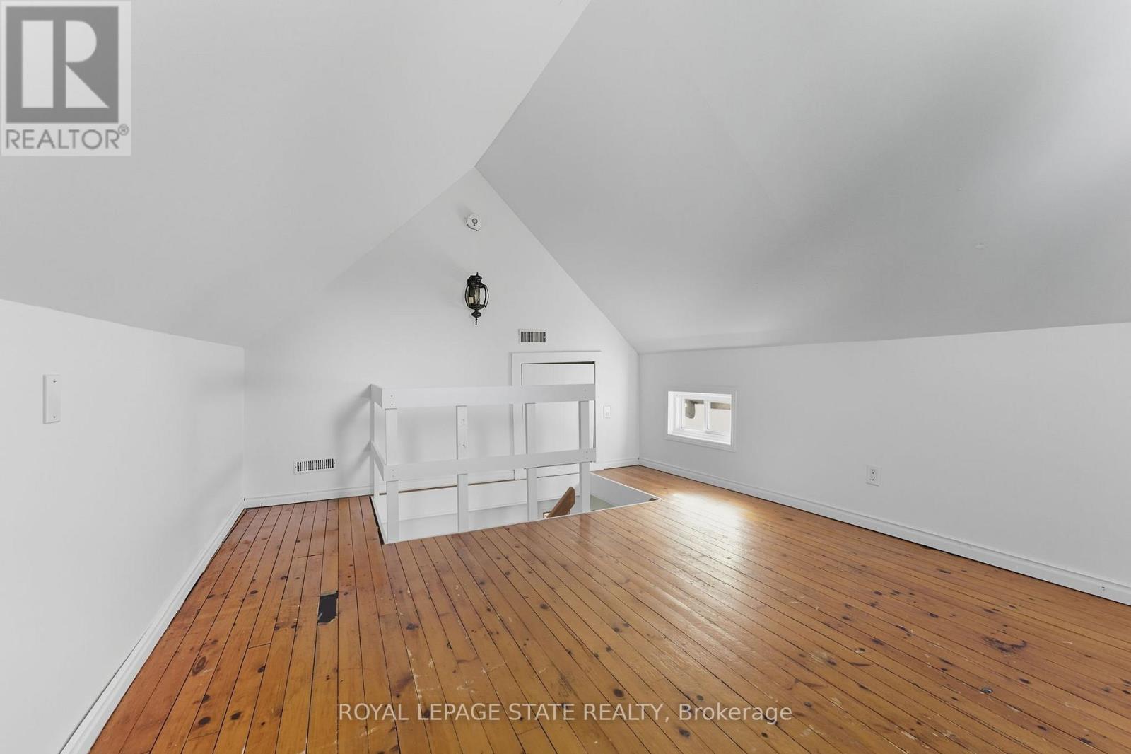 8 Tasker Street, St. Catharines, Ontario  L2R 3Z8 - Photo 13 - X12718138