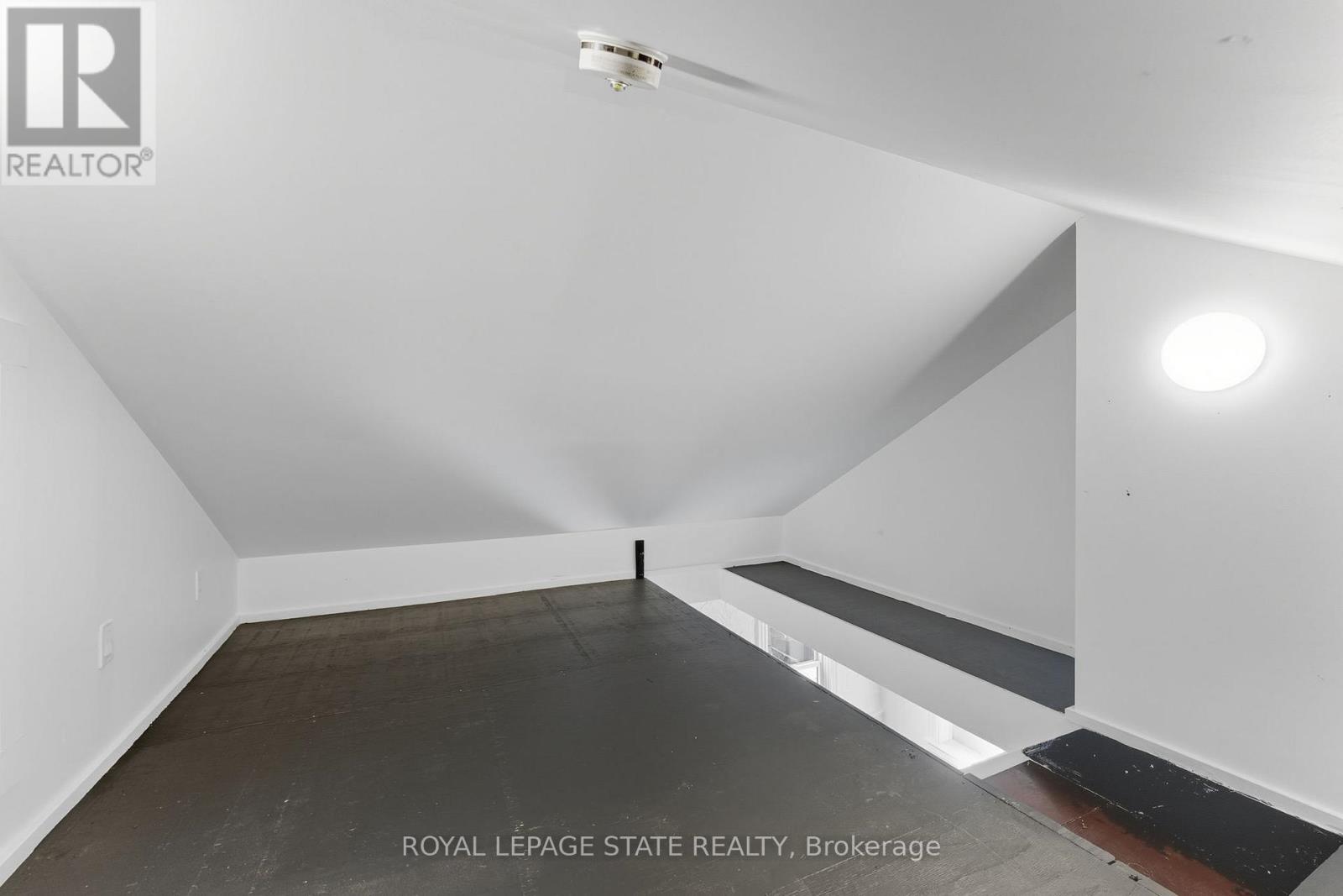 8 Tasker Street, St. Catharines, Ontario  L2R 3Z8 - Photo 21 - X12718138