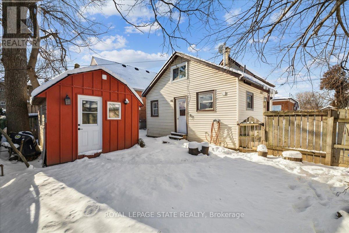 8 Tasker Street, St. Catharines, Ontario  L2R 3Z8 - Photo 23 - X12718138