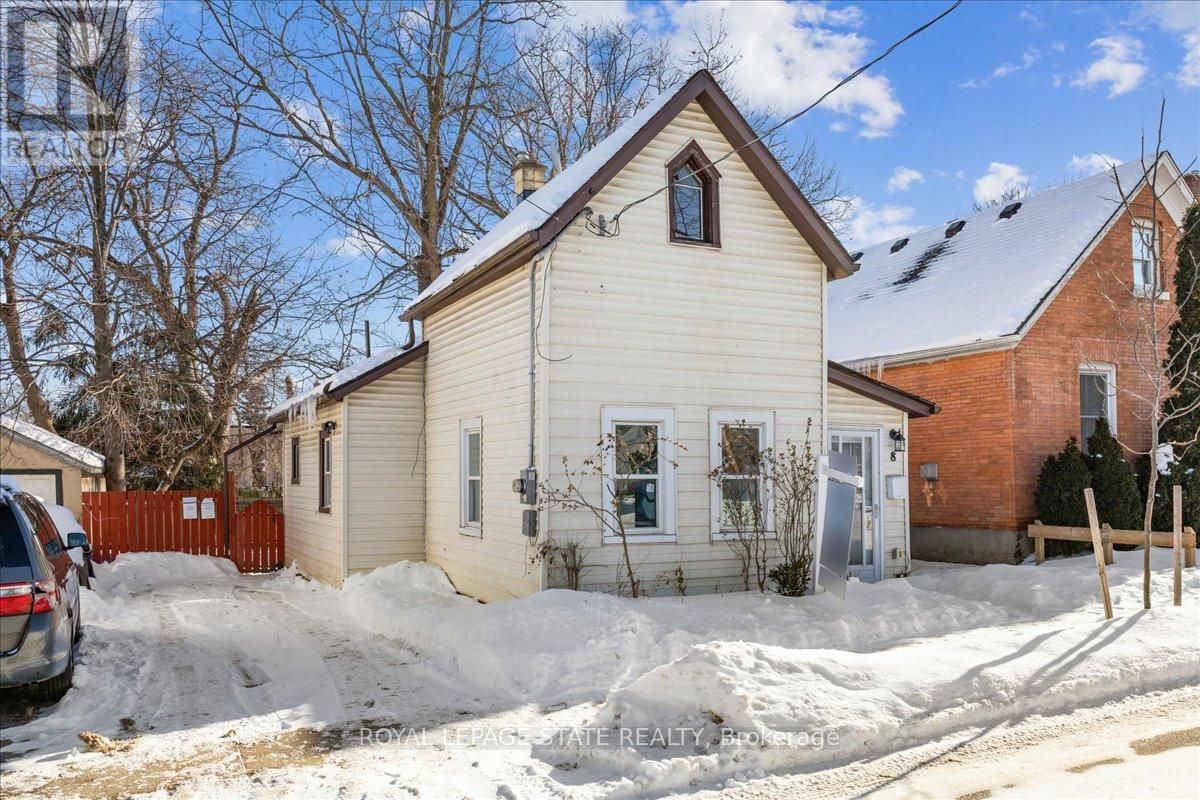 8 Tasker Street, St. Catharines, Ontario  L2R 3Z8 - Photo 3 - X12718138