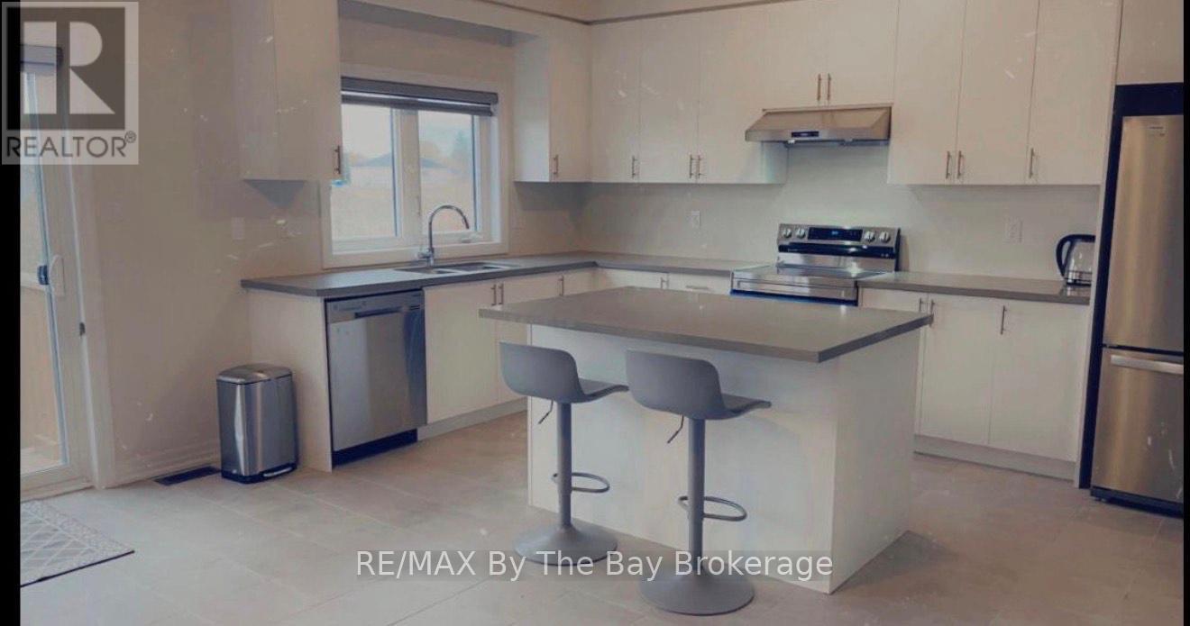 239 Warden Street, Clearview (Stayner), Ontario  L0M 1S0 - Photo 3 - S12718366