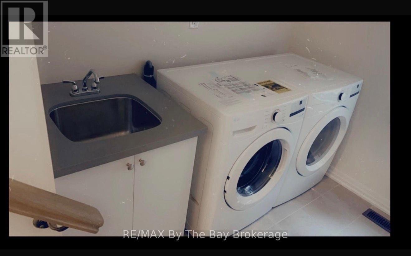 239 Warden Street, Clearview (Stayner), Ontario  L0M 1S0 - Photo 5 - S12718366