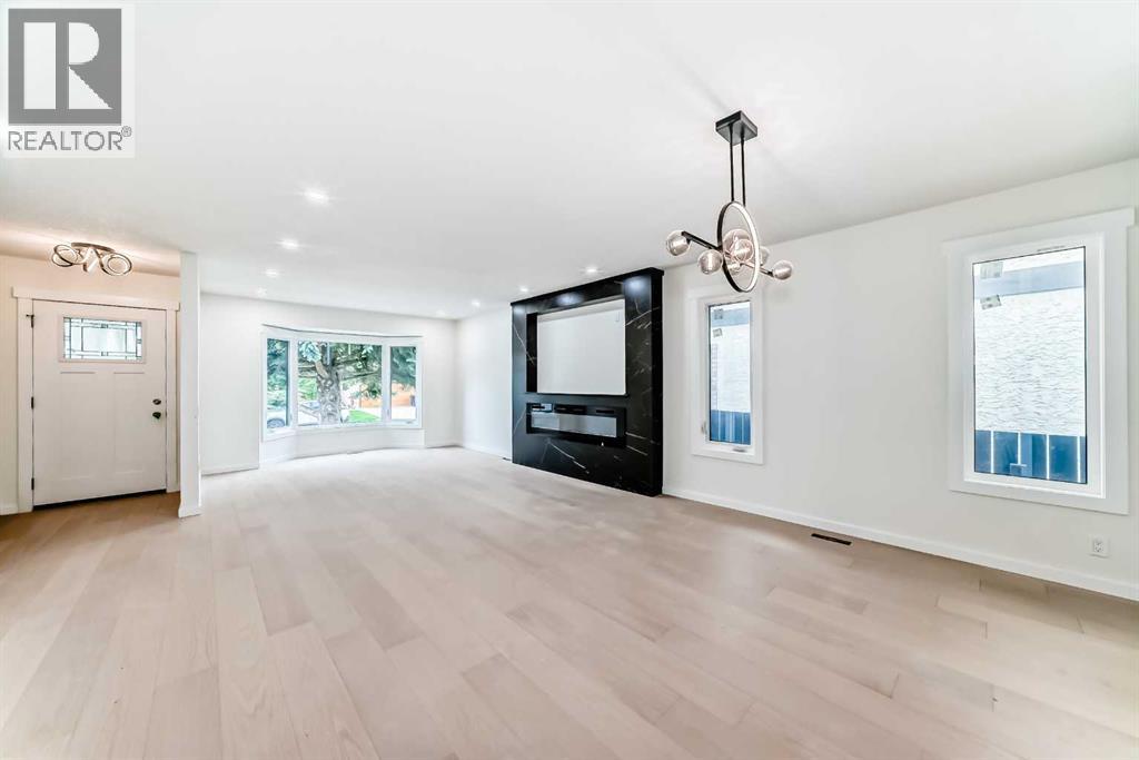 64 Woodstock Road Sw, Calgary, Alberta  T2W 5W2 - Photo 13 - A2265054