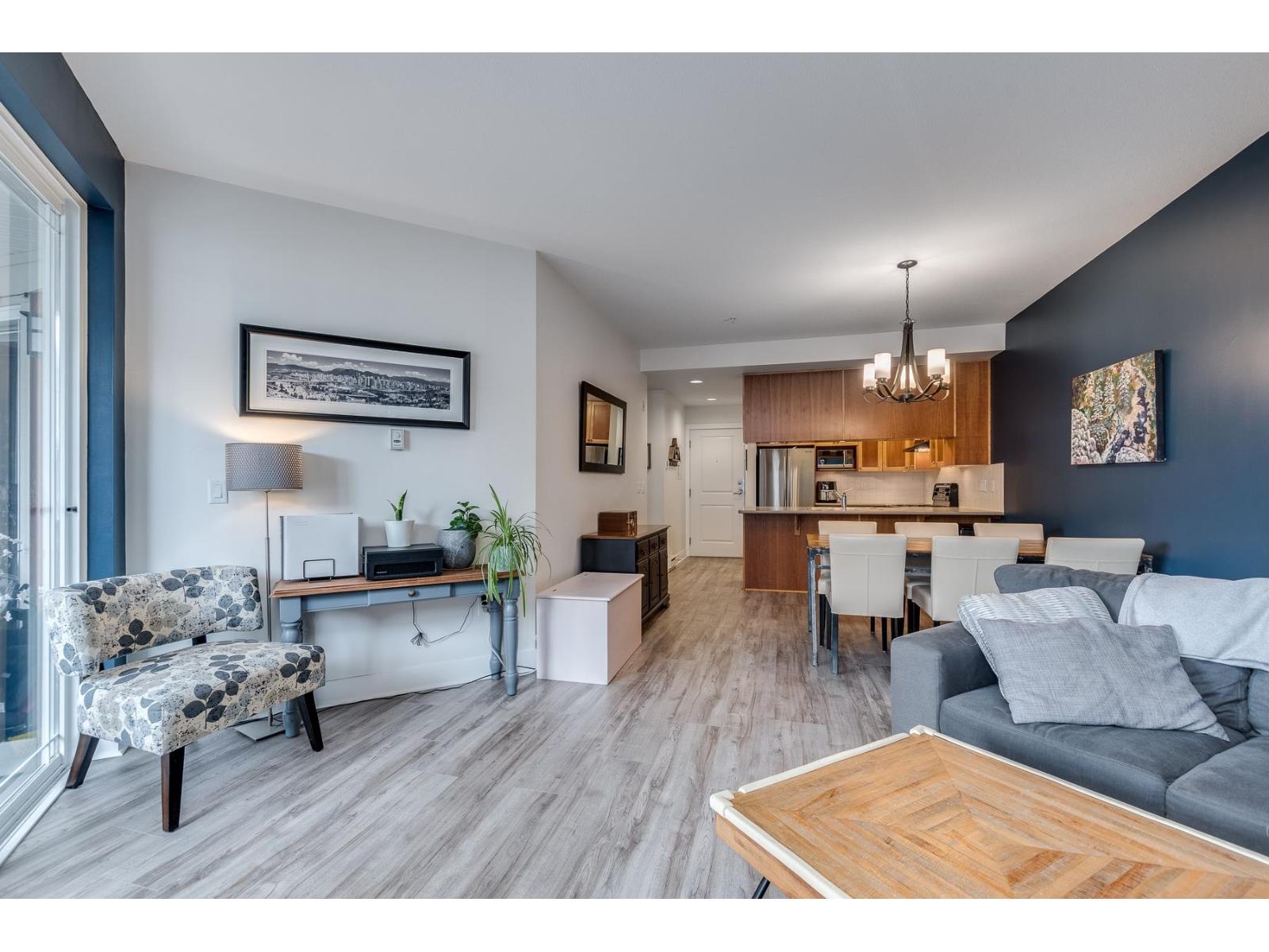 307 15368 16a Avenue, Surrey, British Columbia  V4A 1S9 - Photo 1 - R3081194