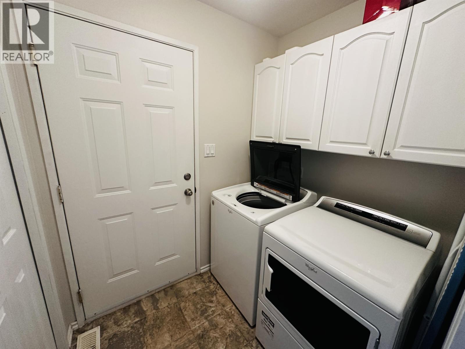 515 9th Avenue, Burns Lake, British Columbia  V0J 1E0 - Photo 26 - R3081904