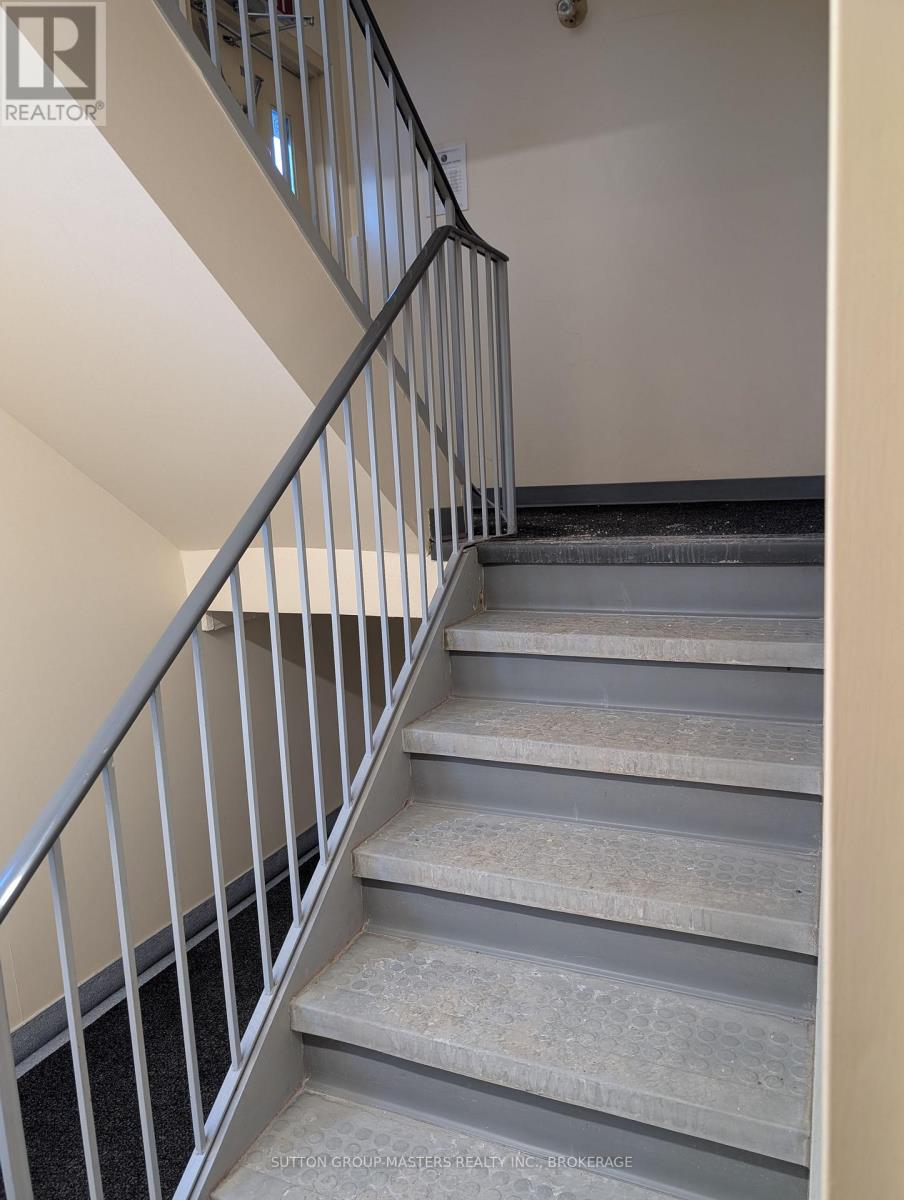 101 - 310 Kingsdale Avenue, Kingston (East Gardiners Rd), Ontario  K7M 8S1 - Photo 11 - X12718270