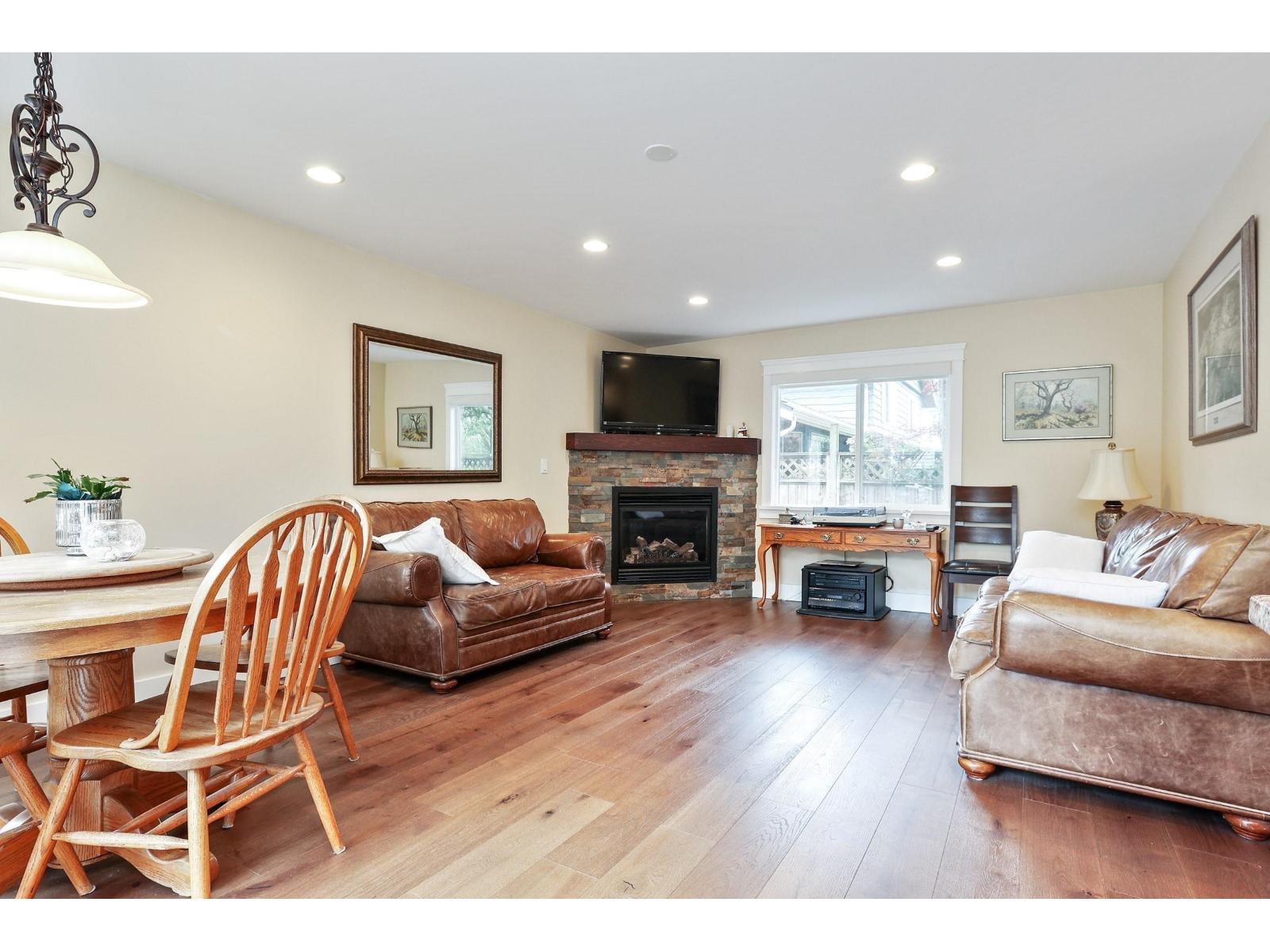 12559 24 Avenue, Surrey, British Columbia  V3W 4G3 - Photo 3 - R3081760