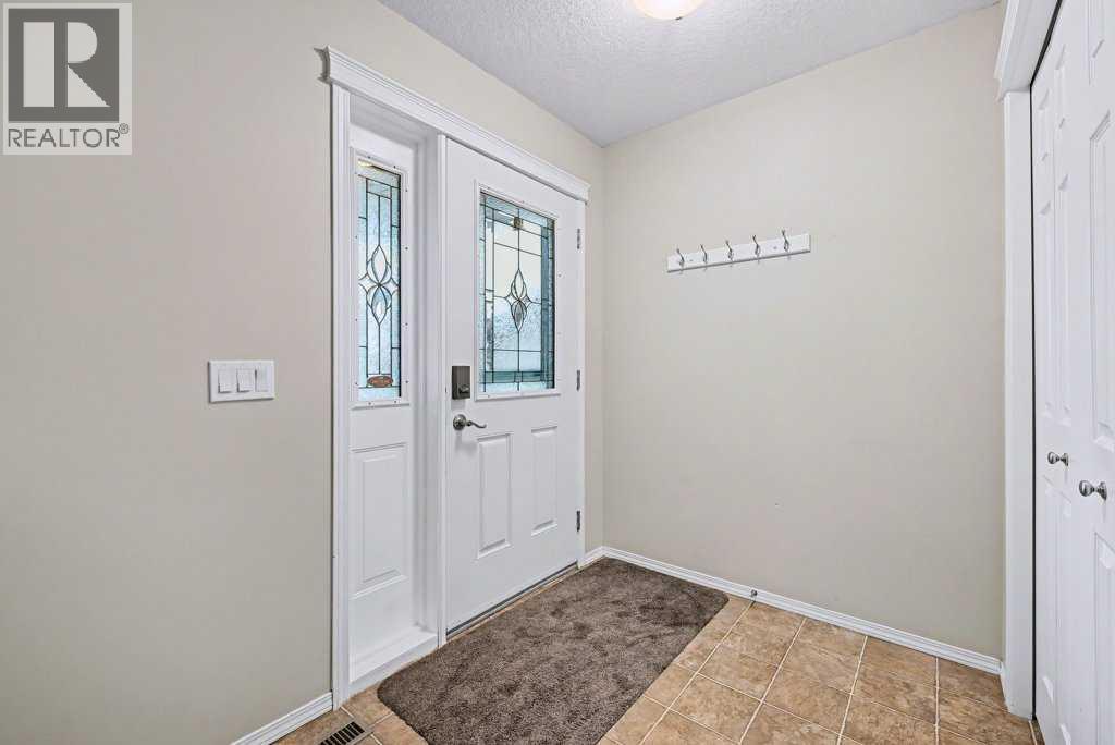 19 Copperfield Crescent Se, Calgary, Alberta  T2Z 4L5 - Photo 3 - A2278553