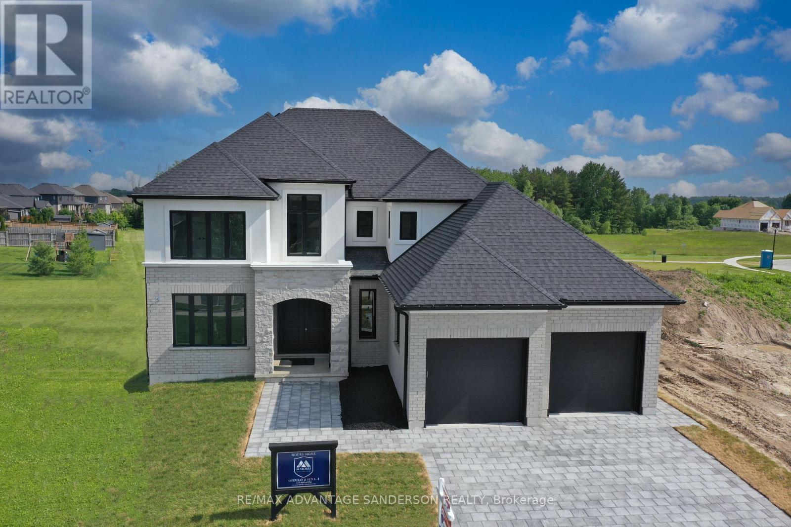 243 Songbird Lane, Middlesex Centre, Ontario  N0M 2A0 - Photo 2 - X12718340