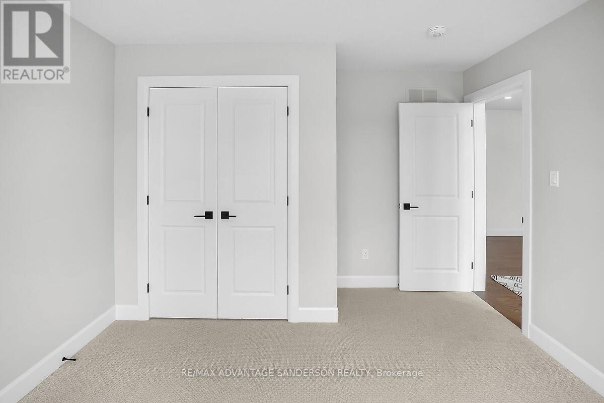 243 Songbird Lane, Middlesex Centre, Ontario  N0M 2A0 - Photo 32 - X12718340