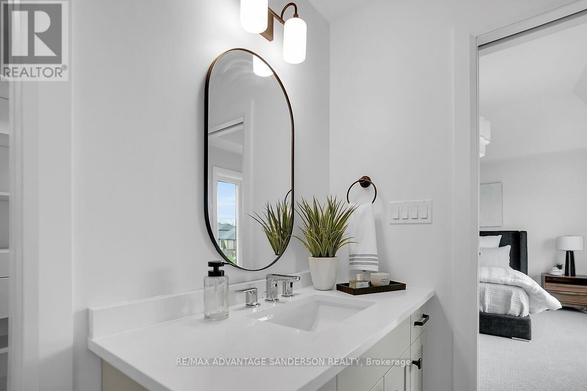 243 Songbird Lane, Middlesex Centre, Ontario  N0M 2A0 - Photo 37 - X12718340