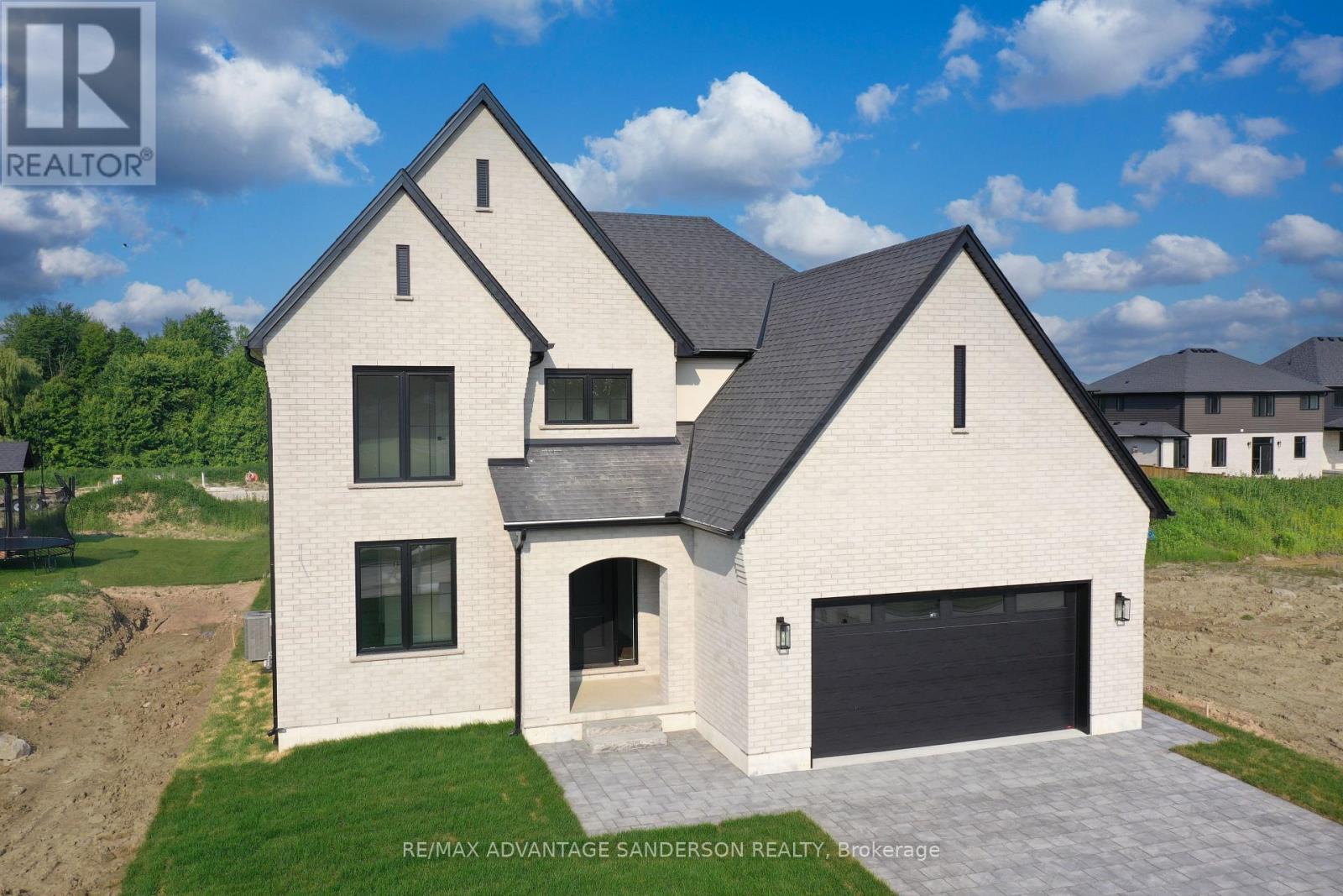 174 Timberwalk Trail, Middlesex Centre, Ontario  N0M 2A0 - Photo 3 - X12718360