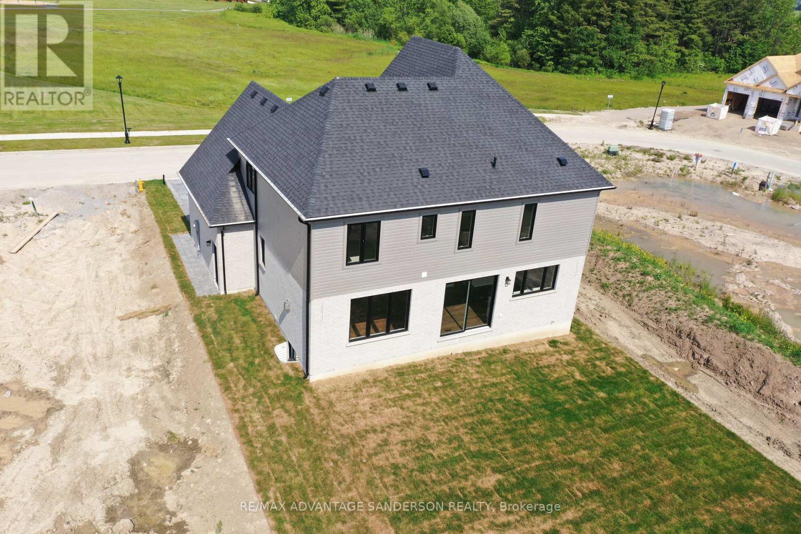 174 Timberwalk Trail, Middlesex Centre, Ontario  N0M 2A0 - Photo 6 - X12718360