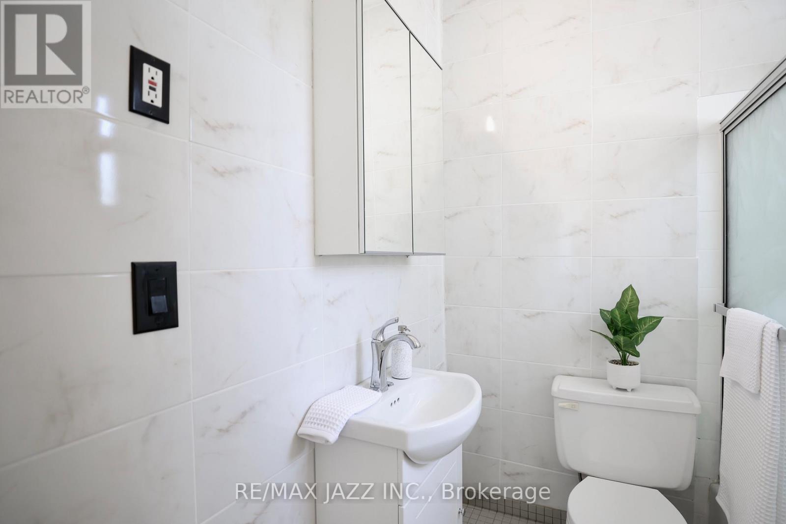 368 Buena Vista Avenue, Oshawa, Ontario  L1J 2M5 - Photo 6 - E12366709