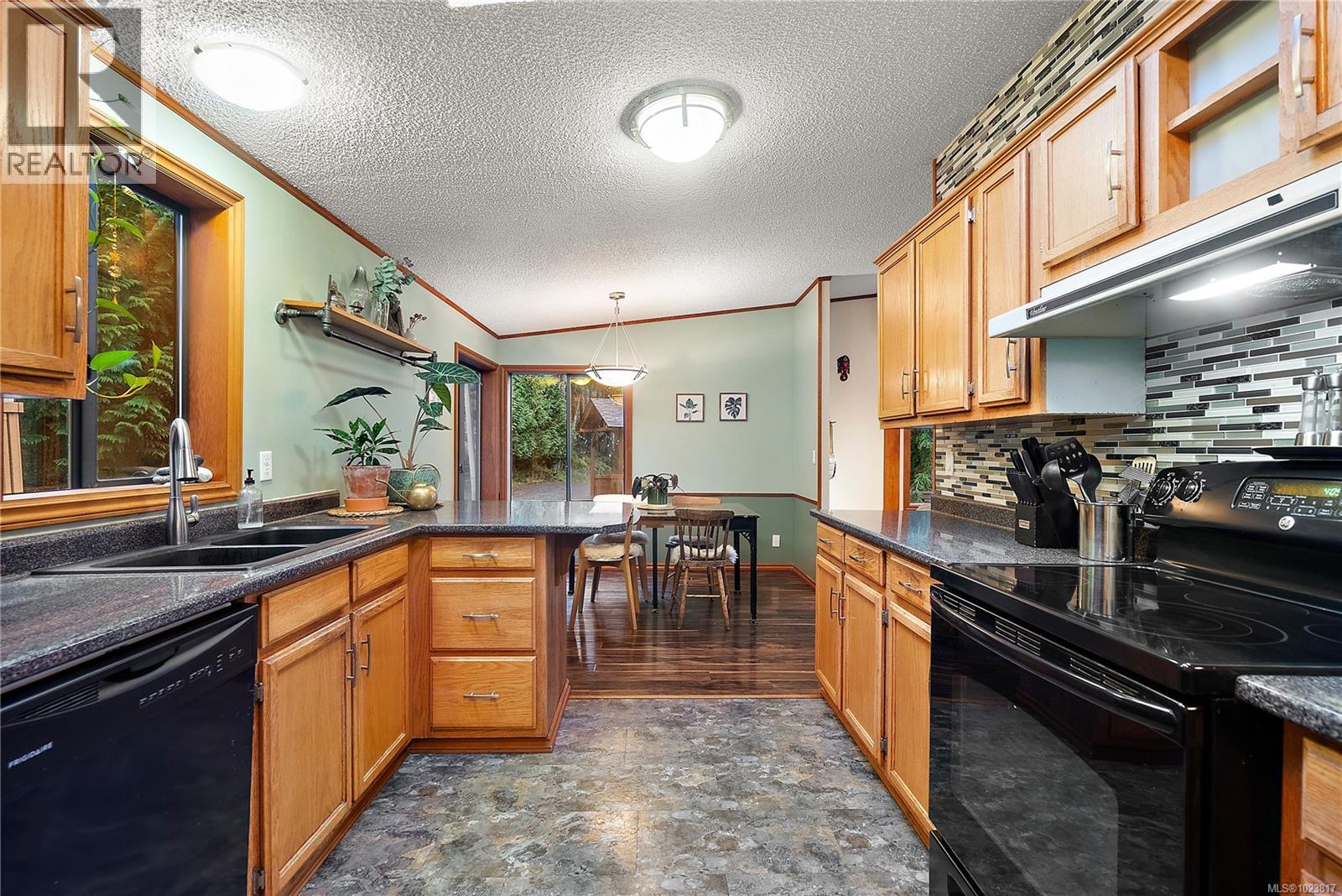 1302 Martock Rd, Sooke, British Columbia  V9Z 1B1 - Photo 13 - 1023817