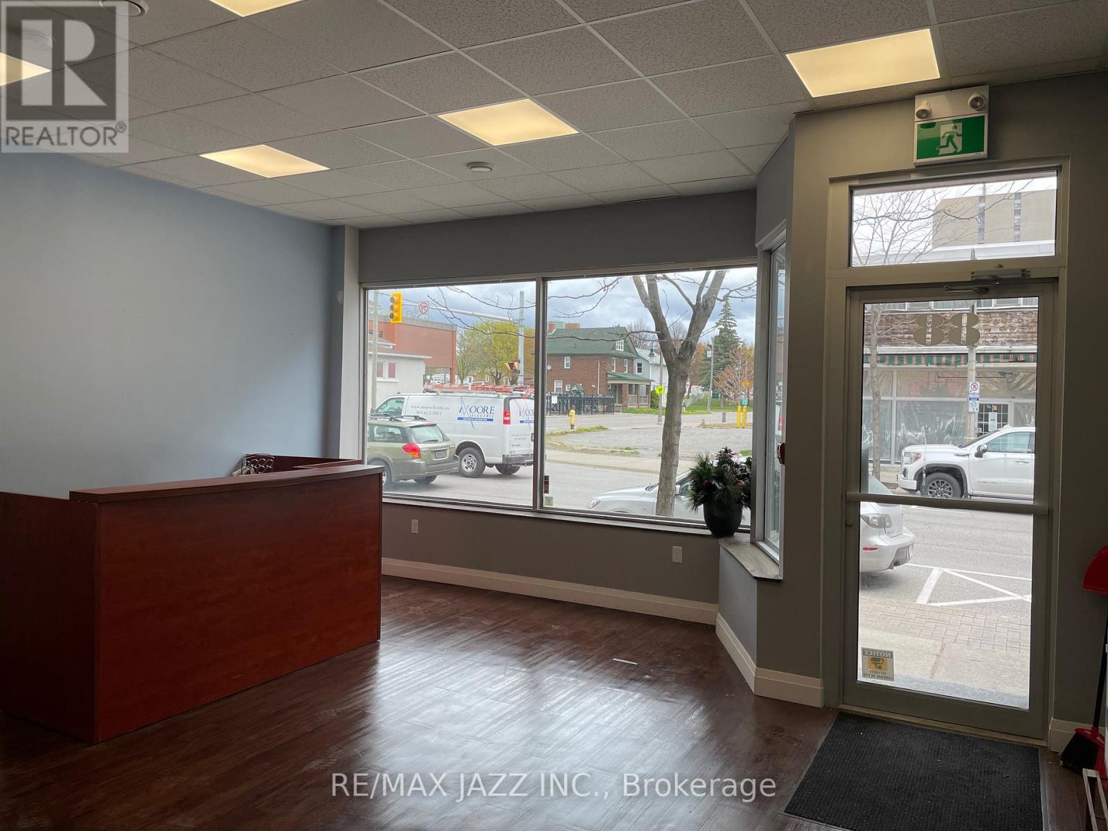 88 Simcoe Street N, Oshawa, Ontario  L1G 4S2 - Photo 2 - E12718192