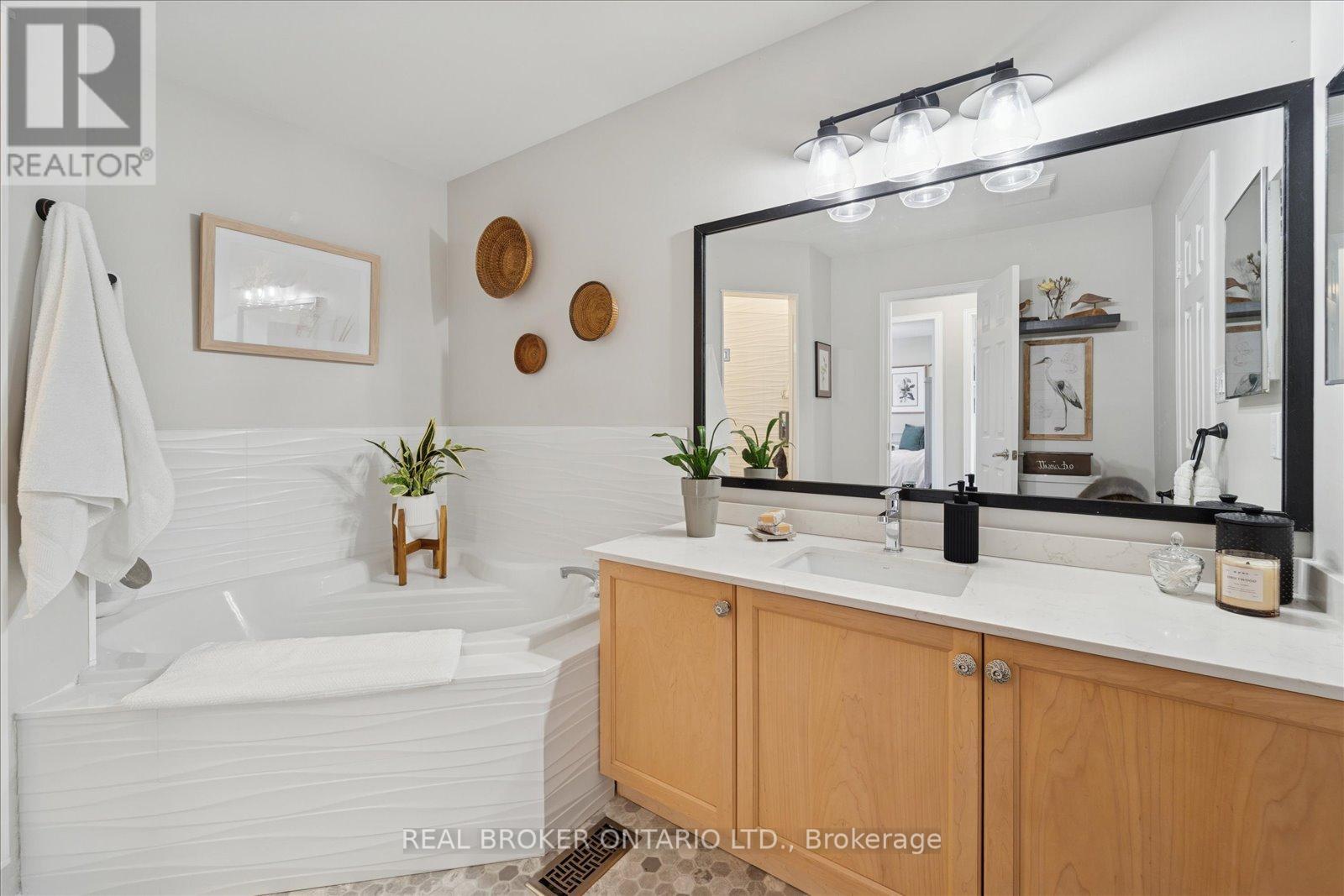 1053 Timberland Crescent, Oshawa, Ontario  L1K 2L9 - Photo 28 - E12718300