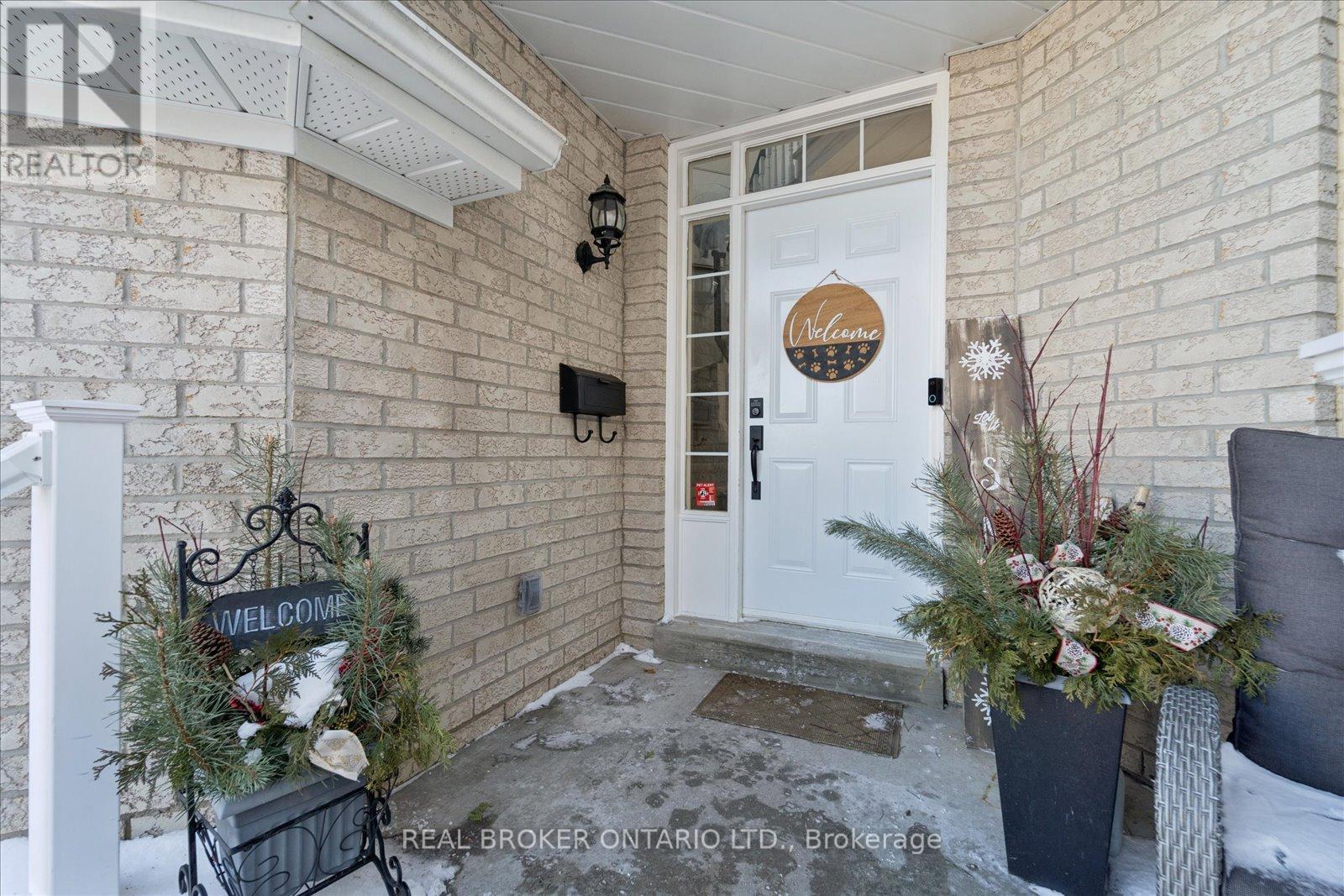 1053 Timberland Crescent, Oshawa, Ontario  L1K 2L9 - Photo 4 - E12718300