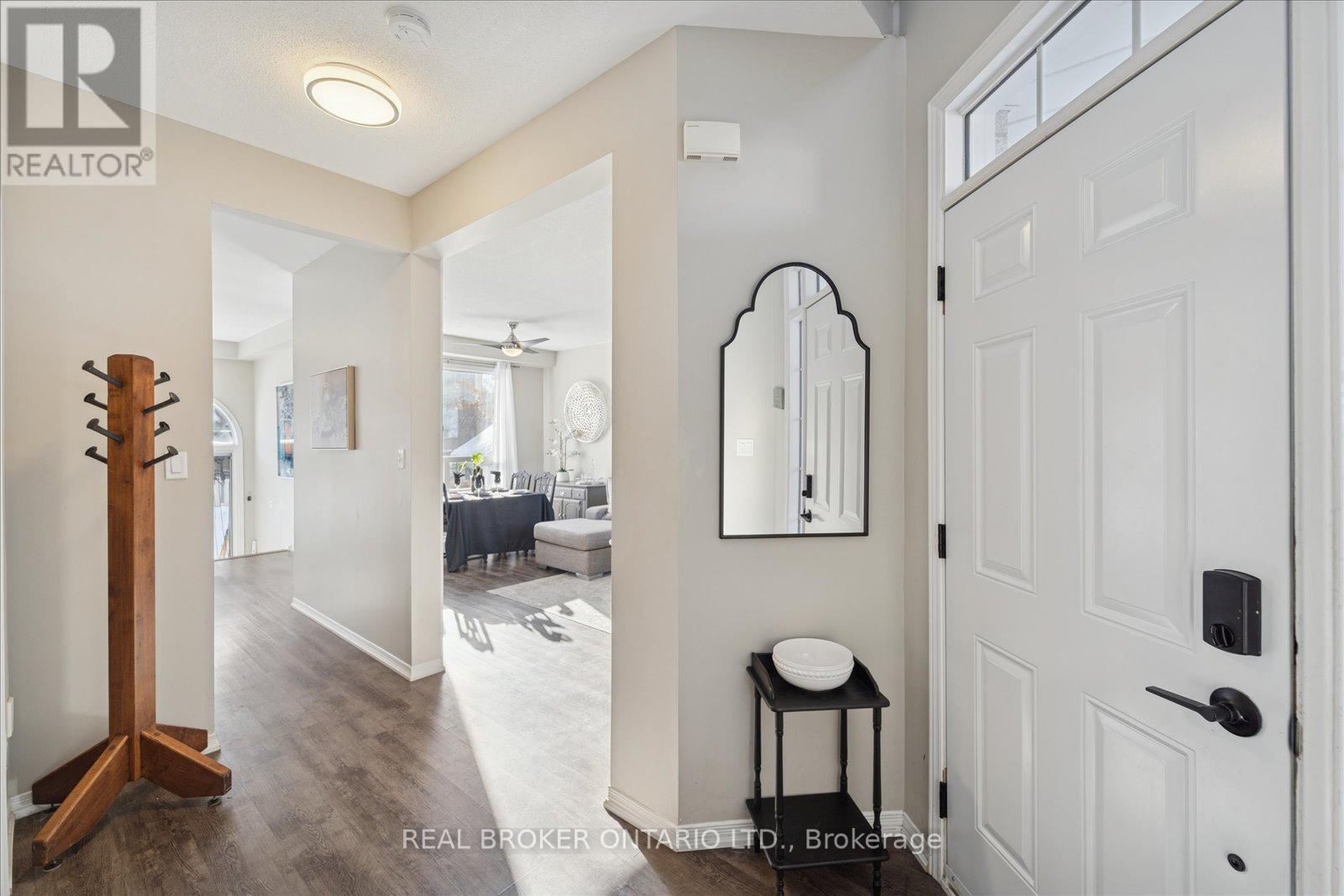 1053 Timberland Crescent, Oshawa, Ontario  L1K 2L9 - Photo 6 - E12718300