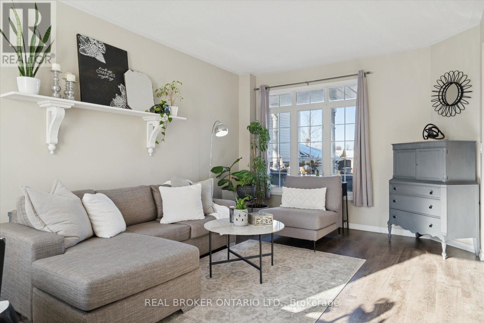 1053 Timberland Crescent, Oshawa, Ontario  L1K 2L9 - Photo 8 - E12718300