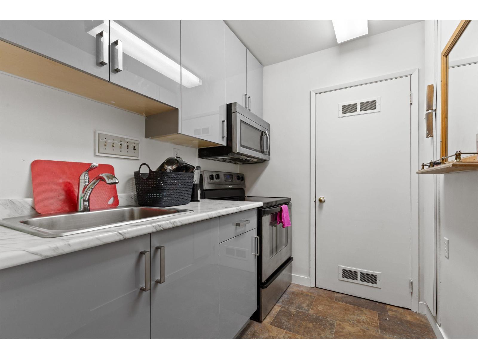 11564 97 Avenue, Surrey, British Columbia  V3V 2B6 - Photo 11 - R3081270