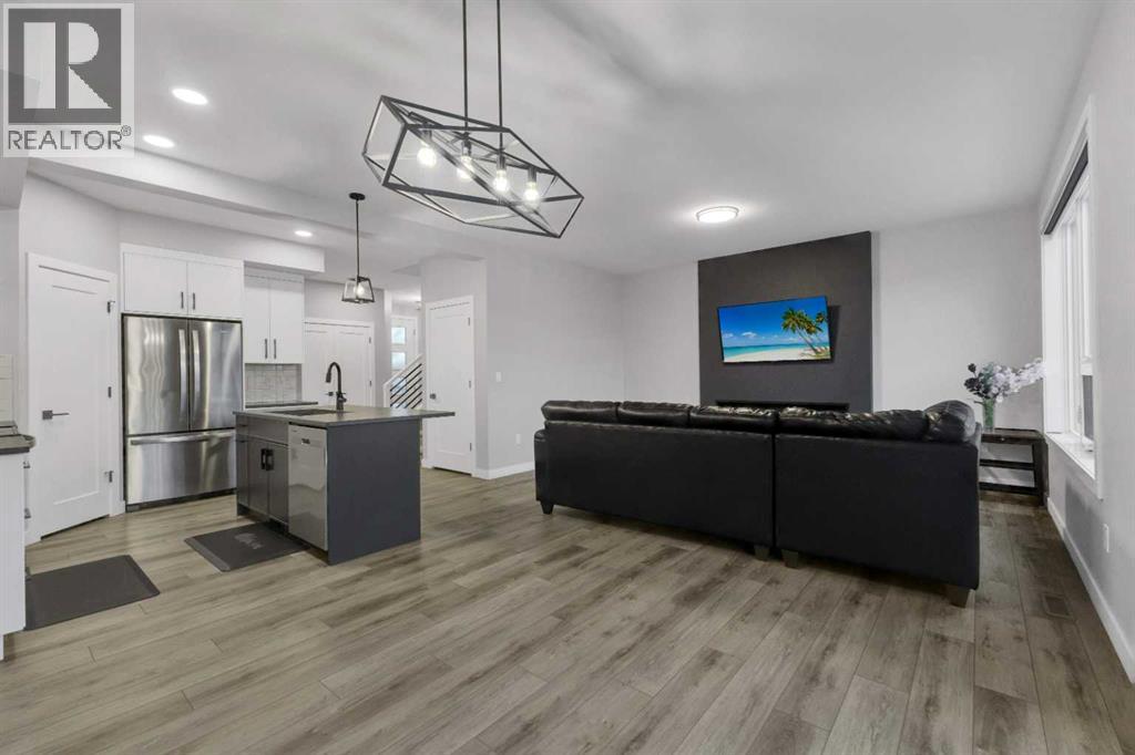 119 Crestview Boulevard, Sylvan Lake, Alberta  T4S 0V8 - Photo 9 - A2273090