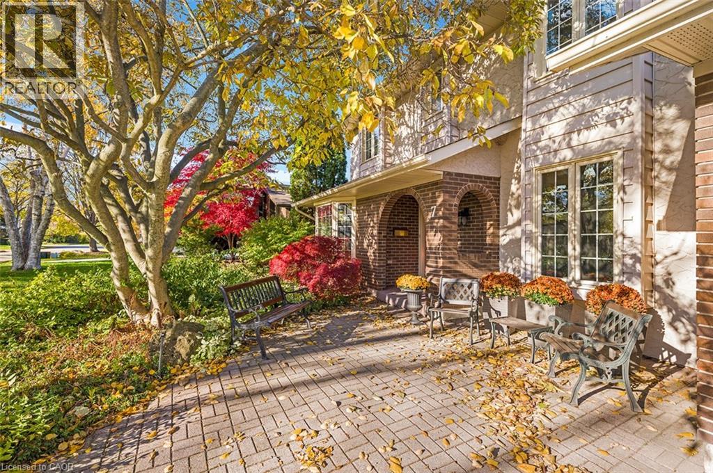 7 Old Oxford Road, St. Catharines, Ontario  L2M 2J7 - Photo 4 - 40800078