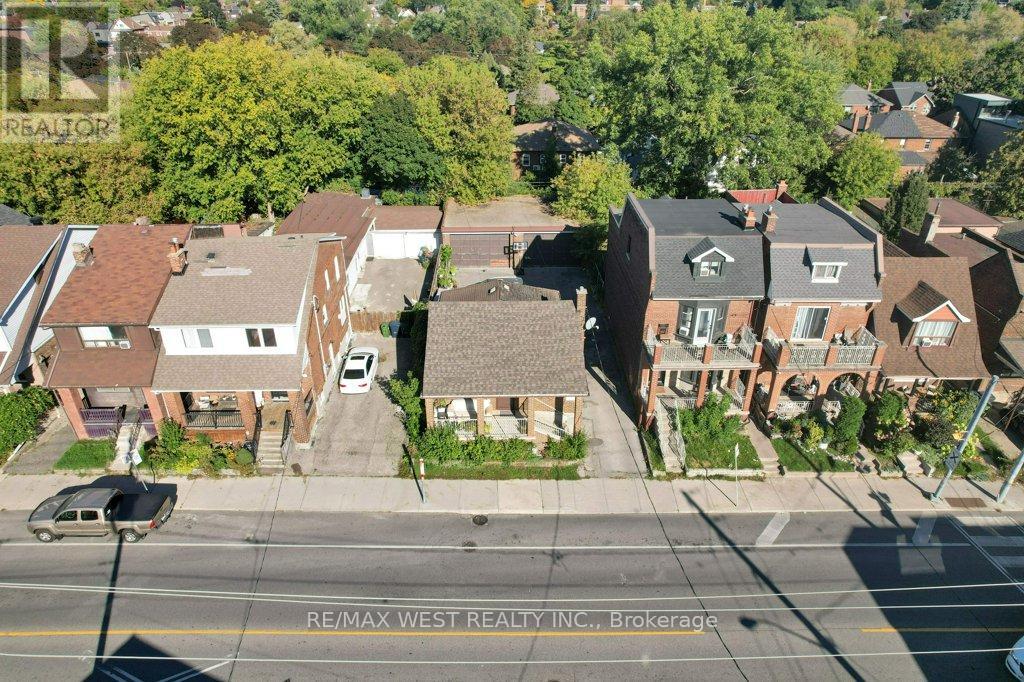 225 Oakwood Avenue, Toronto, Ontario  M6E 2V3 - Photo 6 - C12718186