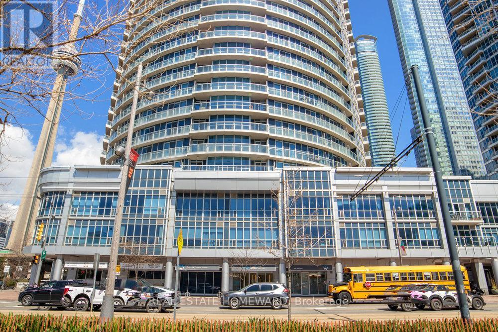 1208 - 218 Queens Quay W, Toronto, Ontario  M5J 2Y6 - Photo 2 - C12718196