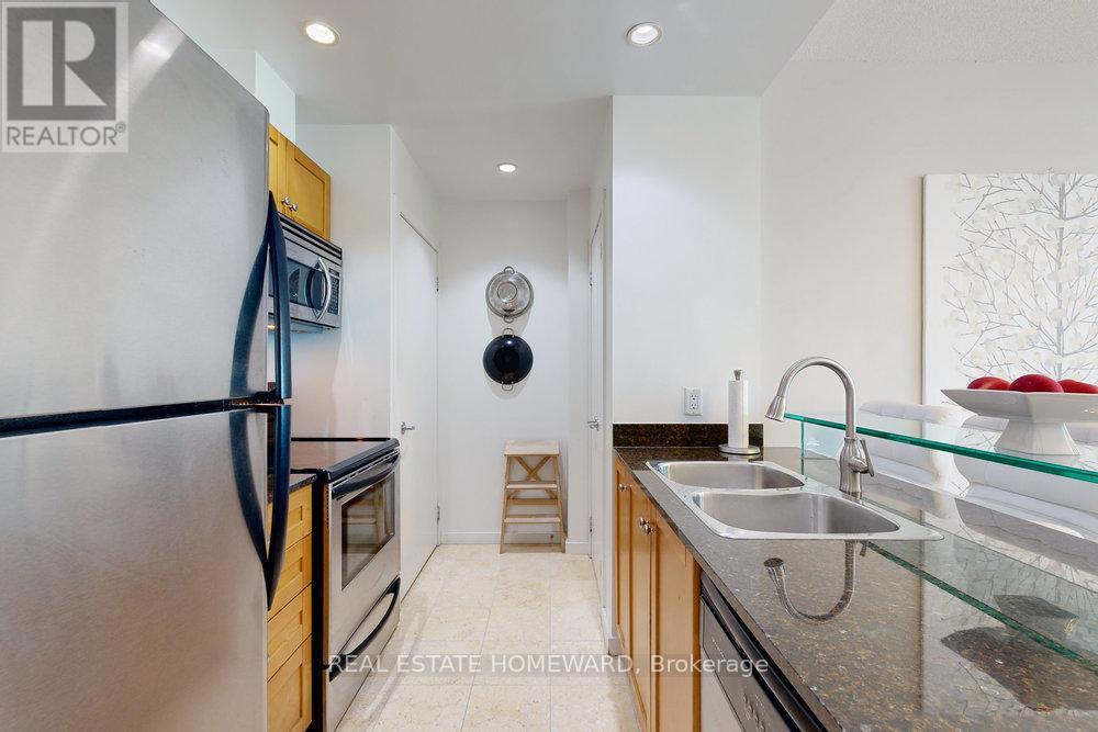 1208 - 218 Queens Quay W, Toronto, Ontario  M5J 2Y6 - Photo 8 - C12718196