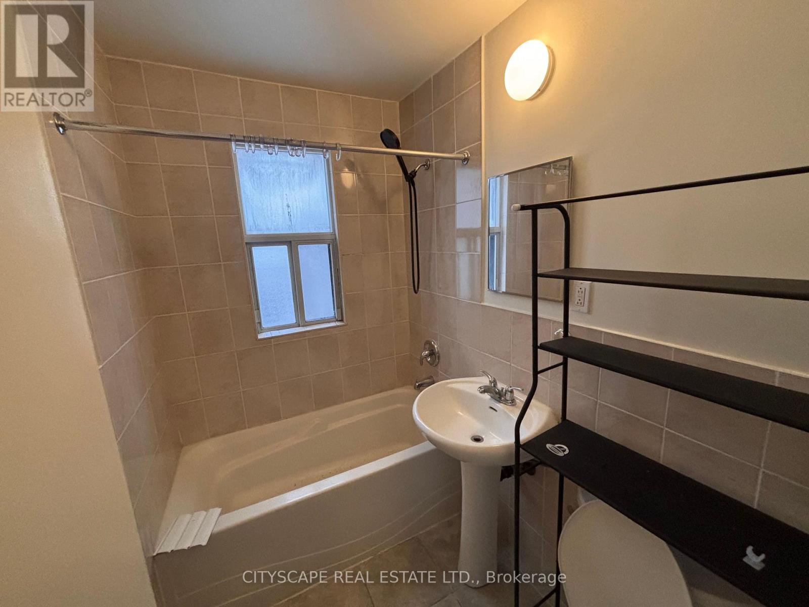 2 - 429 Lawrence Avenue W, Toronto, Ontario  M5M 1C3 - Photo 10 - C12718278