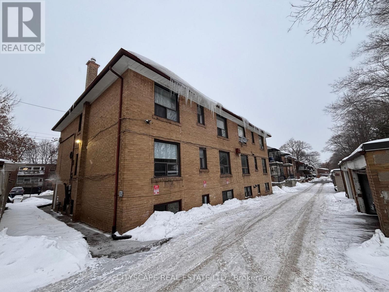 2 - 429 Lawrence Avenue W, Toronto, Ontario  M5M 1C3 - Photo 2 - C12718278