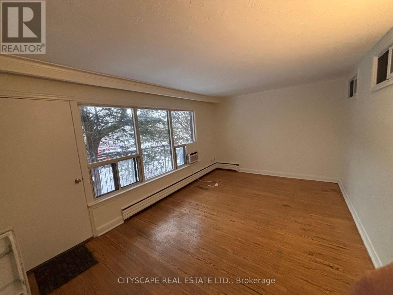 2 - 429 Lawrence Avenue W, Toronto, Ontario  M5M 1C3 - Photo 3 - C12718278