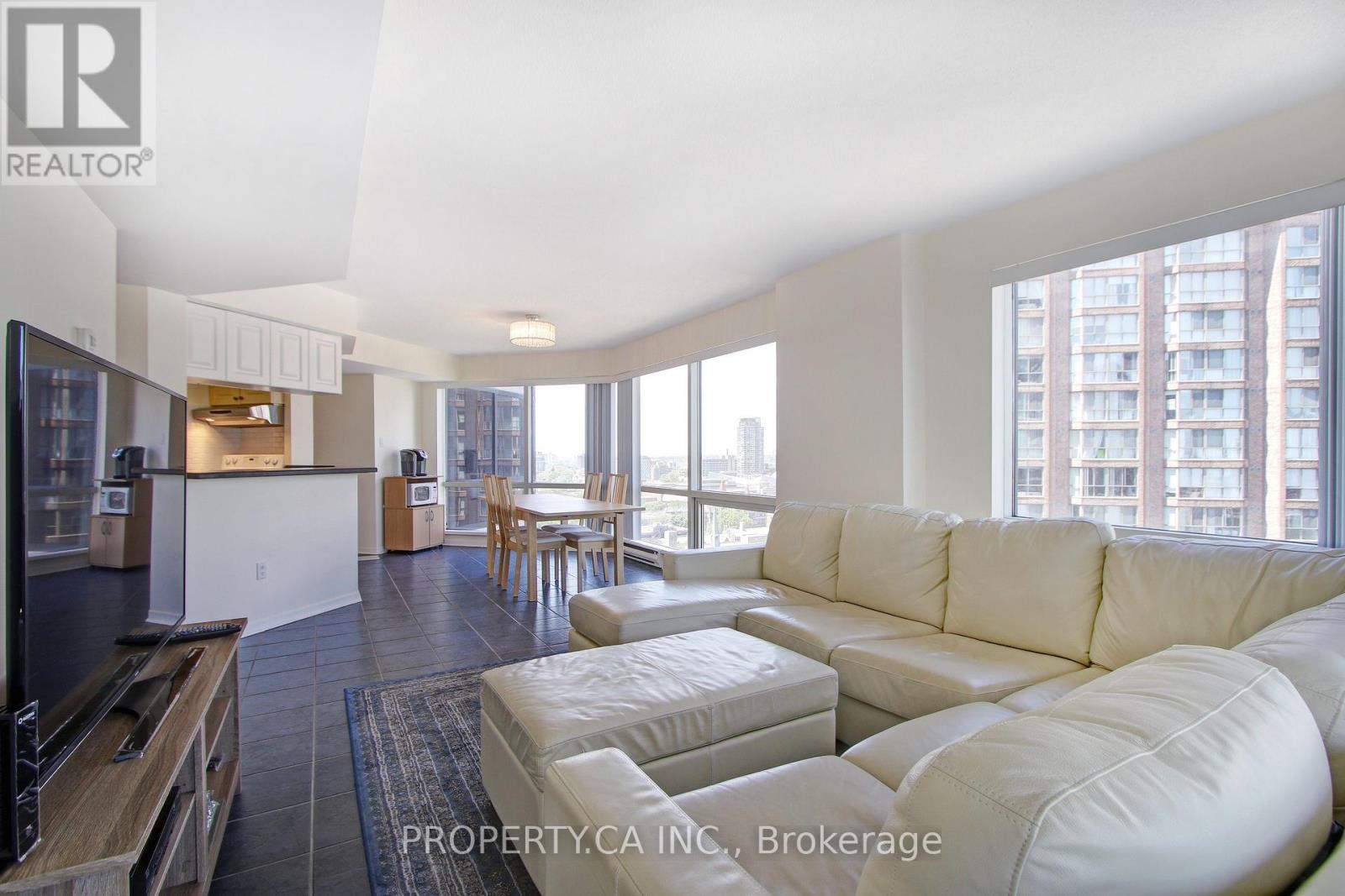 2204 - 1001 BAY STREET, Toronto, Ontario