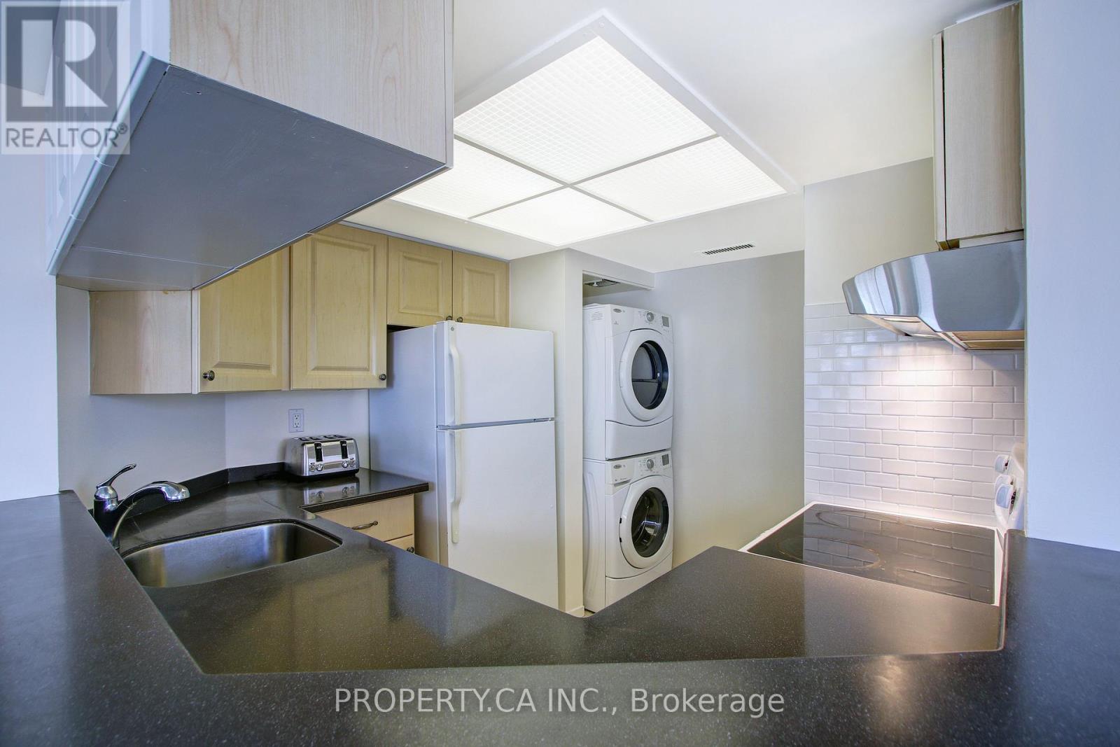 2204 - 1001 Bay Street, Toronto, Ontario  M5S 3A6 - Photo 4 - C12718310