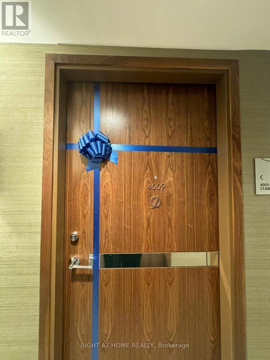 4009 - 38 WIDMER STREET, Toronto, Ontario