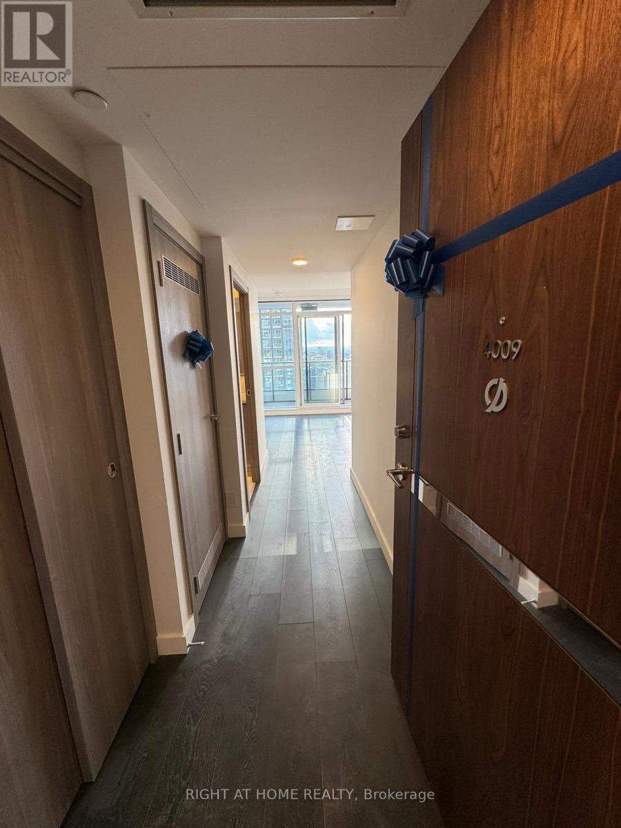 4009 - 38 Widmer Street, Toronto, Ontario  M5V 0P7 - Photo 12 - C12718326