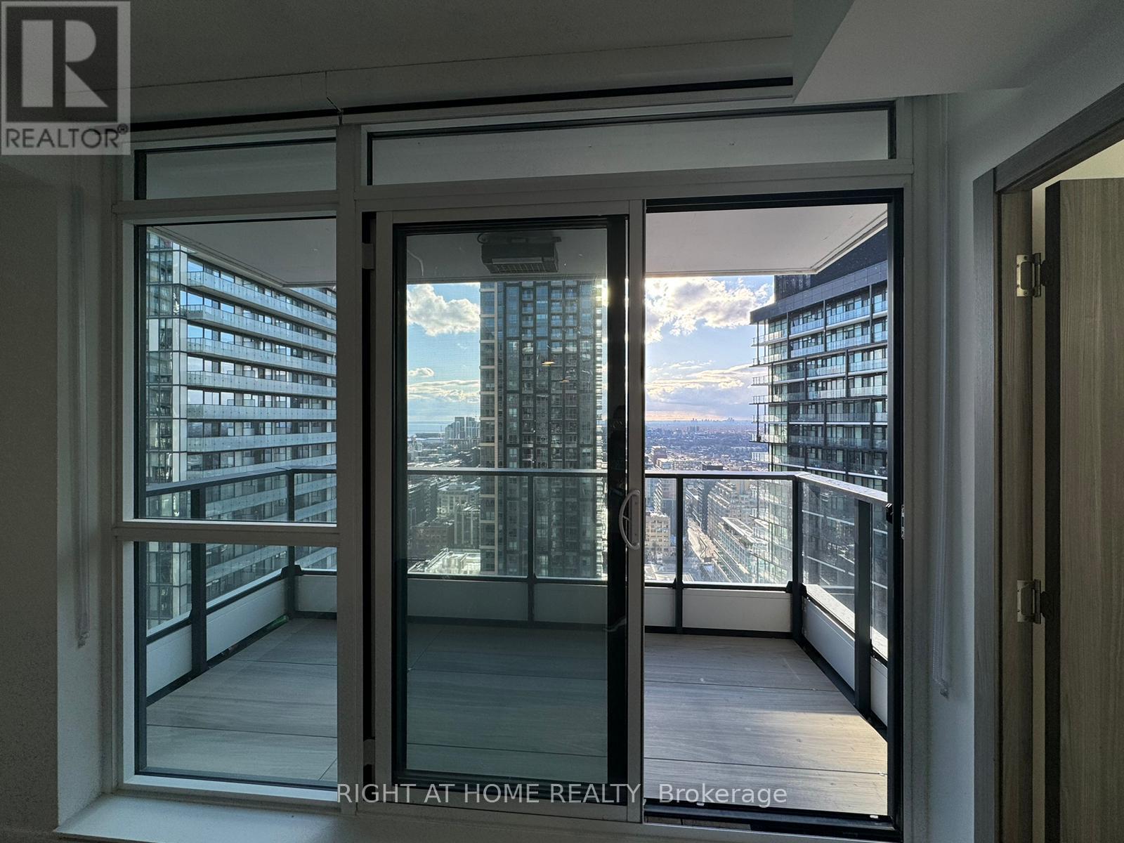 4009 - 38 Widmer Street, Toronto, Ontario  M5V 0P7 - Photo 22 - C12718326