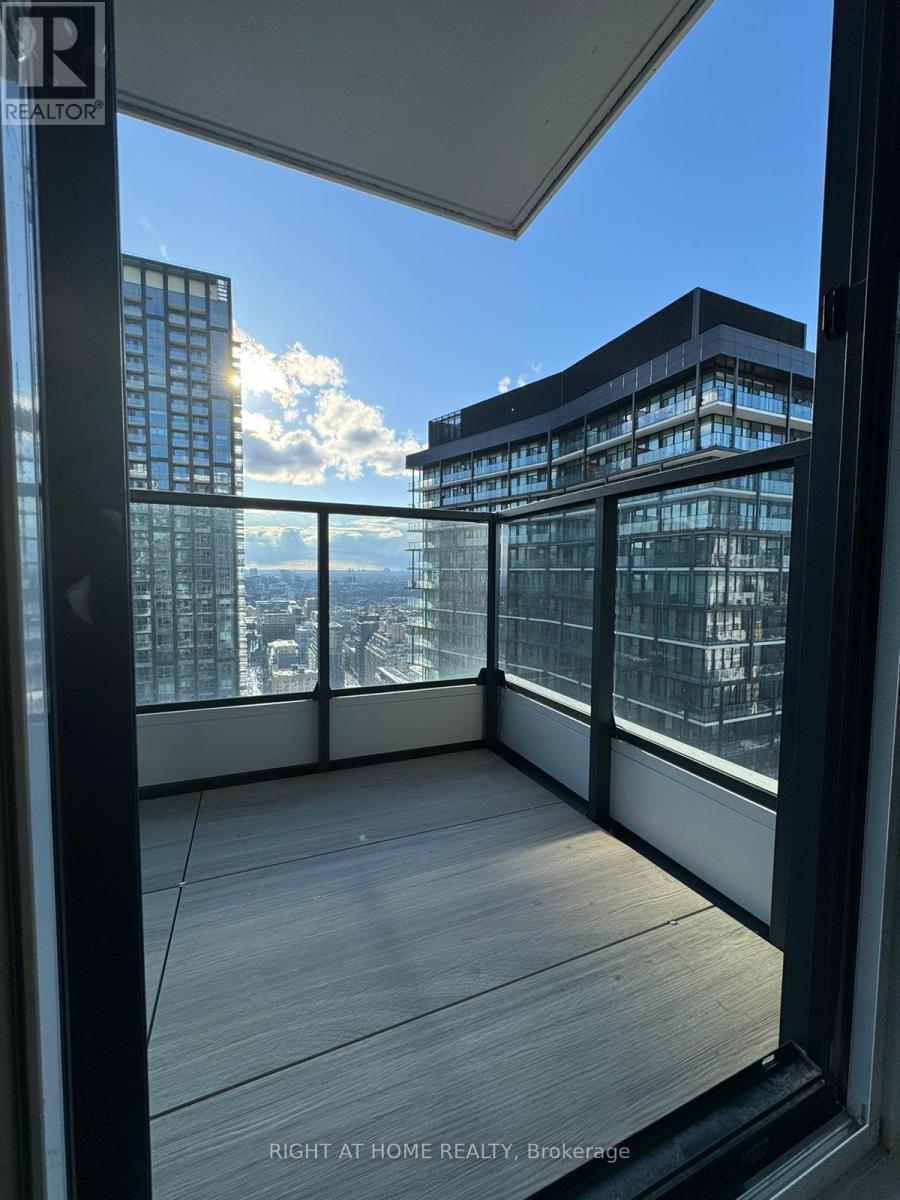 4009 - 38 Widmer Street, Toronto, Ontario  M5V 0P7 - Photo 25 - C12718326